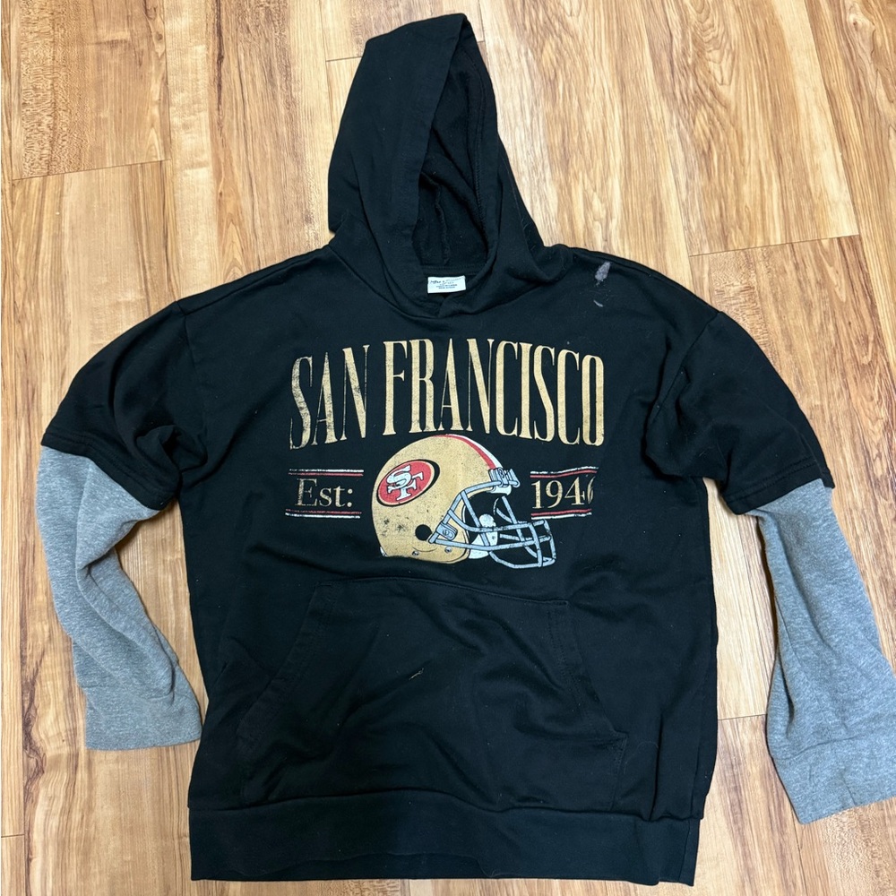 NFL Black and Gray San Francisco Sweater with Vintage Design